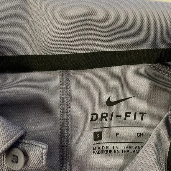 Nike Golf Boy's Essential Graphic Polo Size Small worn once EUC - Picture 2 of 3